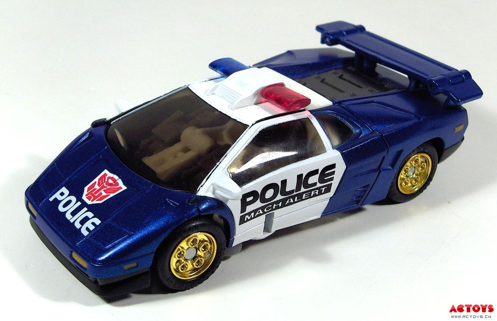 警车（超级形态）