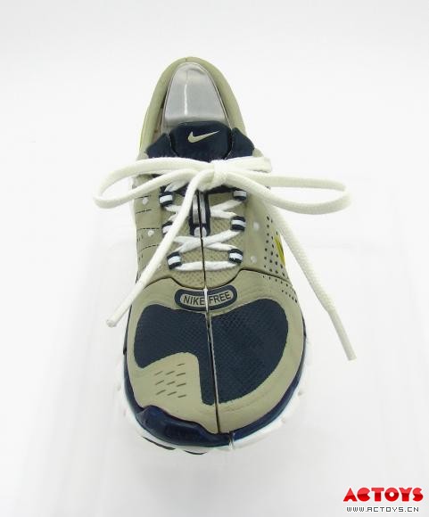 擎天柱（Nike Free 7.0海洋色版）