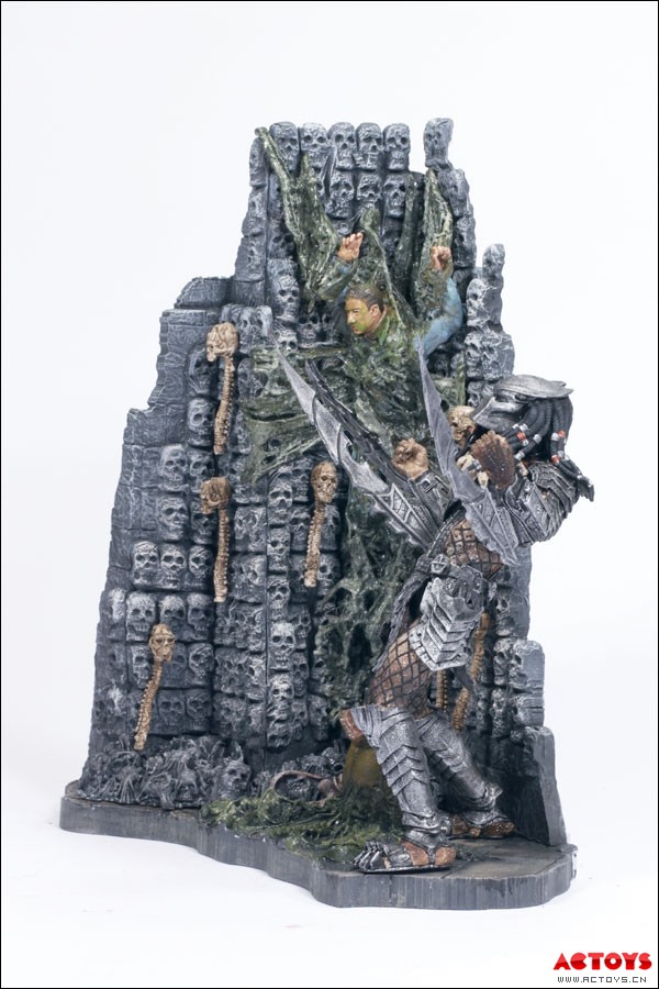 铁血战士和台座