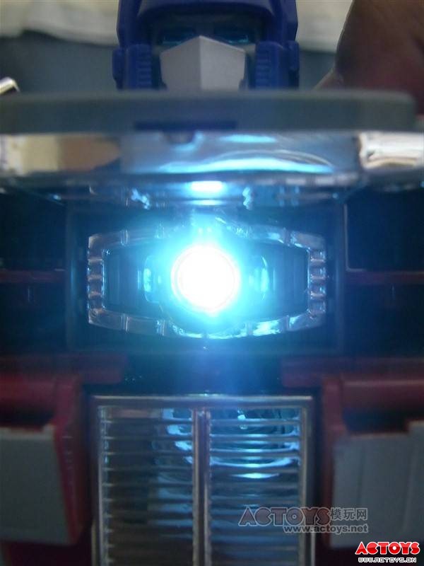 MP01L 擎天柱