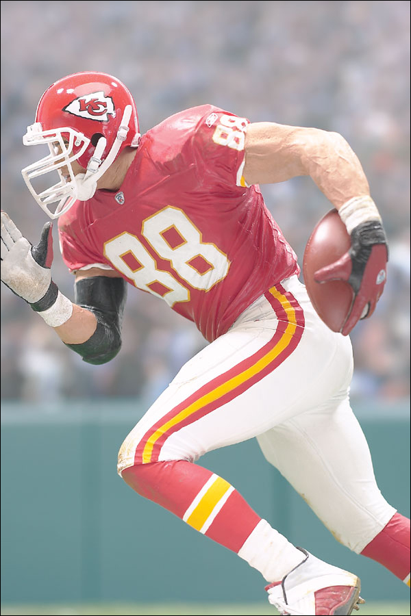 TONY GONZALEZ