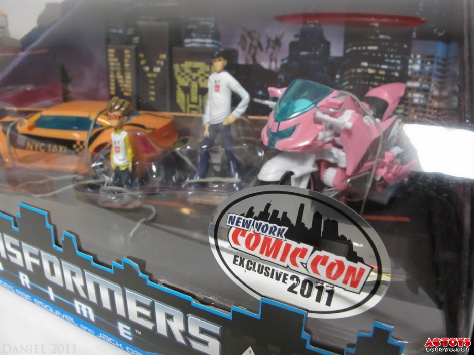 变形金刚,纽约玩具展,NYCC 2011,展会限定版玩具,领袖之证,PRIME,大黄蜂,阿尔茜,杰克,拉夫,Bumblebee,Arcee