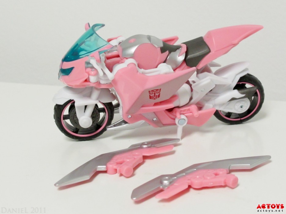 变形金刚,纽约玩具展,NYCC 2011,展会限定版玩具,领袖之证,PRIME,大黄蜂,阿尔茜,杰克,拉夫,Bumblebee,Arcee