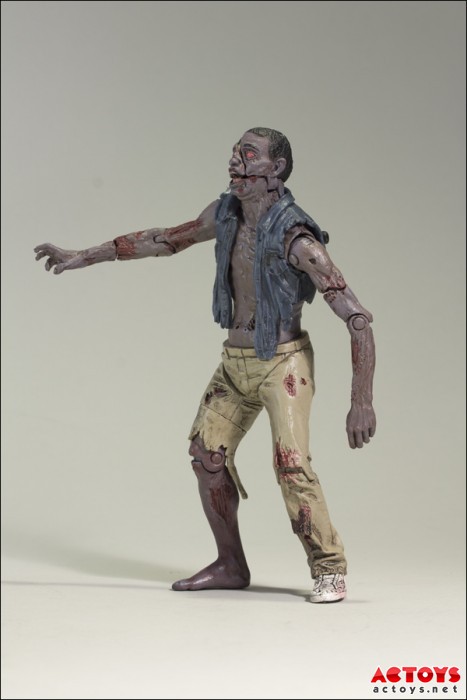 ZOMBIE ROAMER