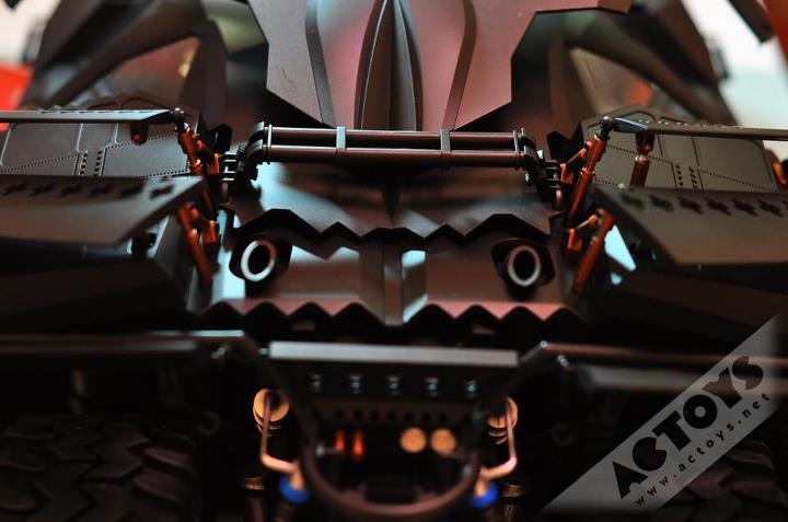 蝙蝠车 HOTTOYS