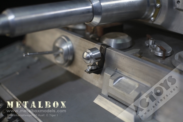 Metalbox 全金属 虎式坦克