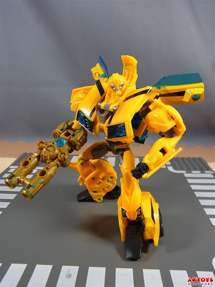 AM-02 大黄蜂