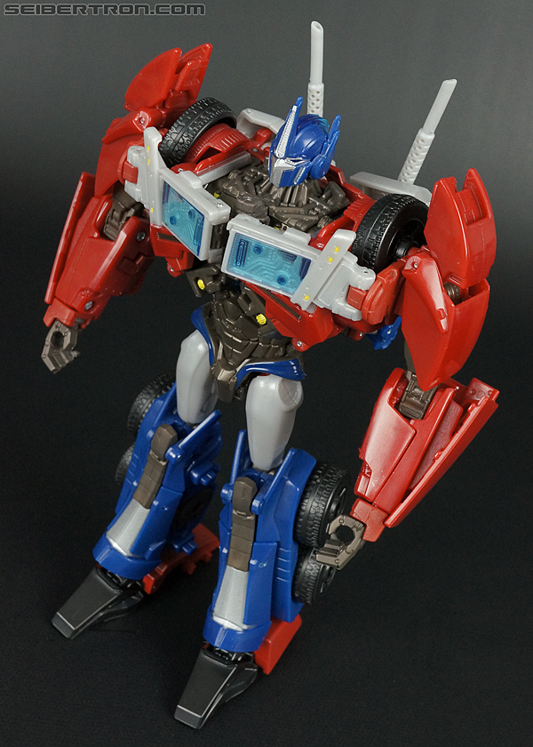 r_optimus-prime-voyager-092