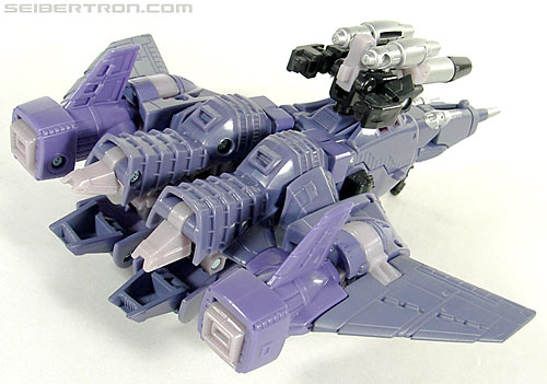 r_challenge-cyclonus-032