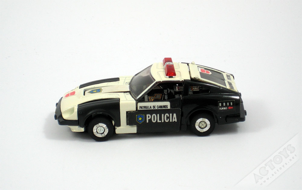 警车（肩膀和腿是黑色的）-05