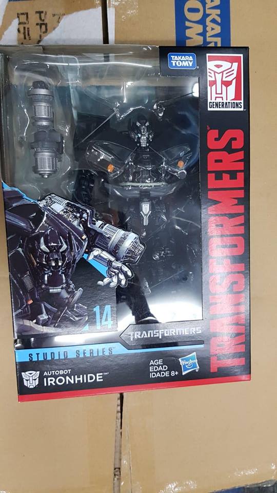 变形金刚 studio series 14 铁皮